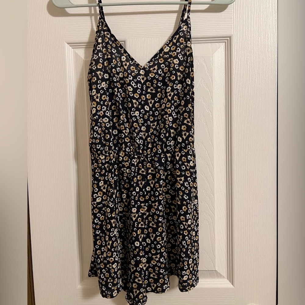 Women’s sleeveless romper